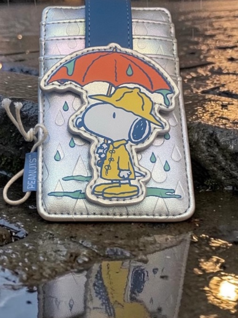 Loungefly Snoopy peanuts 75th anniversary card holder NWT Limited, edition